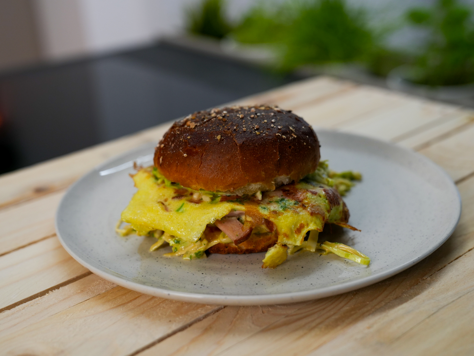 Bayrischer Burger mit cremigem Krautsalat