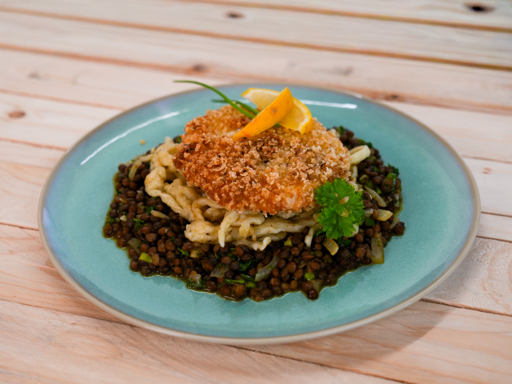 Sellerieschnitzel mit Spätzle und Linsen